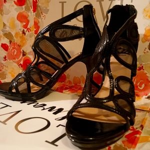 Fergie Fergalicious Mary Anne size 9.5  Black